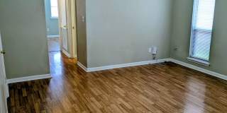 CUTE 3 BEDROOM 2 BATH! WITH A LARGE BACK YARD! Gallery 4