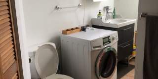 Stunning 2BR Queen Anne Victorian in East Rock | Bay Windows | In-Unit W/D | Parking Included Gallery 1