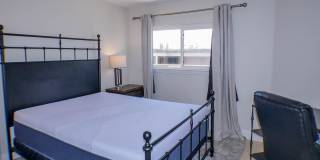 RARE Offering 2BD/2BA Furnished Condo of secured building in highly sought after Boutique Bella Capri building. Gallery 20