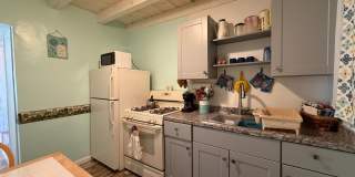 Furnished cozy 1 bedroom Duplex! Gallery 8