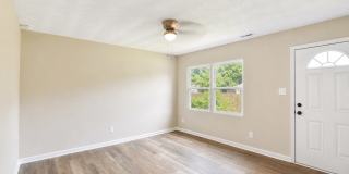 Renovated Townhome in Chesapeake Gallery 3