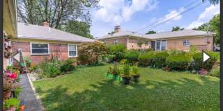 Quaint Duplex w/your Own Basement, Garage Space & Patio Gallery 6