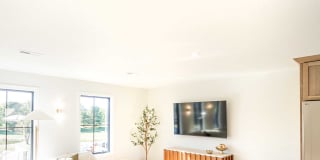 14550 South Ave Gallery 19