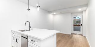 1454-1464 UNION Apartments Gallery 1