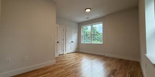 160 Main St Gallery 24