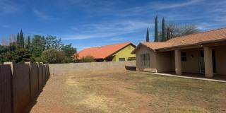 Beautiful 4 bedroom home in the neighborhood of Canyon De Flores! Gallery 23
