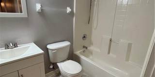 2210 Grove Dr Gallery 40