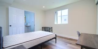 1419 1/2 South New Hampshire Avenue Gallery 18