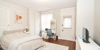 5 Bed/ 2 Bath on Fairview mins. from UC Campus Only $575/pp ($2,875/mo) + Free Wifi! AND a $250 sign on bonus!!! Gallery 7