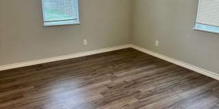 Great Home Located in the Lawton Heights Area! Pets Negotiable with Owner Approval! Gallery 21