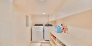 1341 Plum St Gallery 28