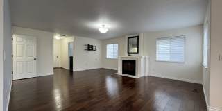 Grand 5 Bedroom Home Featuring 19ft Ceilings, Family Room & Main-Level Suite Gallery 23