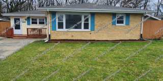 Updated Four Bedroom Hobart Ranch Gallery 1