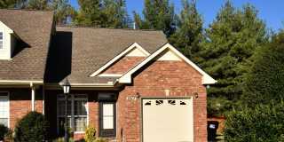 Charming 3 bd 2.5 ba townhouse! Washer/dryer included and attached garage! Gallery 1