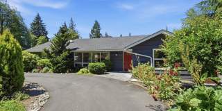 3bd/1.75ba Shoreline Home Gallery 1
