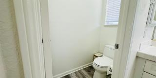 Spacious 4 Bedroom with Loft in Loma Linda Gallery 35