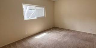 Newbury Park - Three bedroom, bonus room (could be 4th bedroom, 2.5 bathrooms Gallery 21