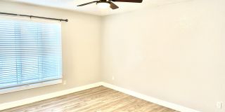 5415 73rd Street Gallery 13