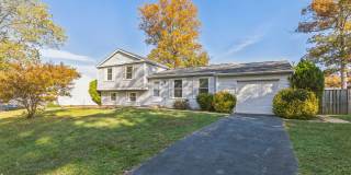 Bright and spacious 4Bd/2.5Bth haven located in a peaceful cul-de-sac! Gallery 1