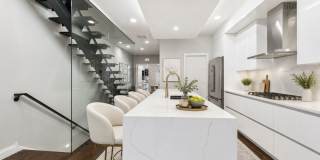 Philly Magazine-Featured Luxury 3 Bed Condo with Huge Roof Deck & Skyline Views Gallery 12