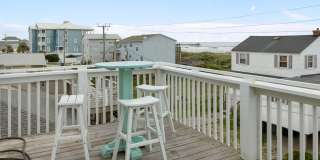 201 W Glenn Street Gallery 39