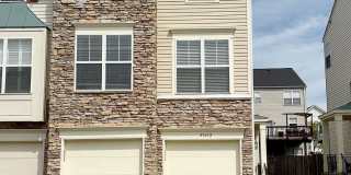 43632 OBRIEN Square Gallery 1