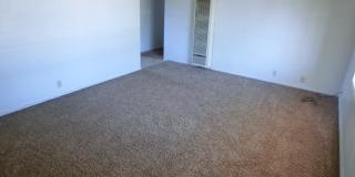Upstairs Apartment Near the Center of Town Gallery 4