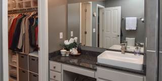 5735 Bridge Avenue Gallery 20