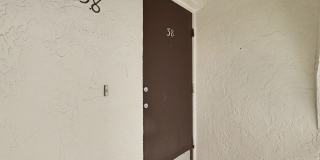 1047 Small Court Gallery 24