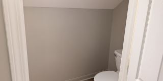 1620 A Catawba Street Gallery 50