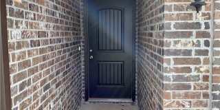 432 Red Robin Street Gallery 2