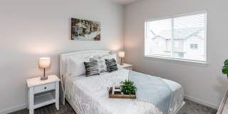 FULLY FURNISHED 3 Bed Luxury End Unit Townhome backs to Nature Gallery 25