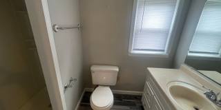 SPACIOUS 3 bed/2 bath with fenced yard and large deck! Gallery 29
