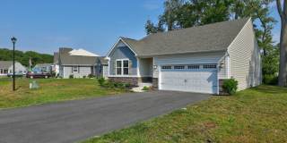 YEAR ROUND - UNFURNISHED SINGLE FAMILY - FRANKFORD Gallery 1