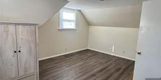 228 Philip Avenue Gallery 15