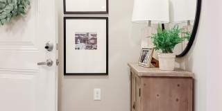 Yugo Charlotte College Downs - Student Housing Gallery 20