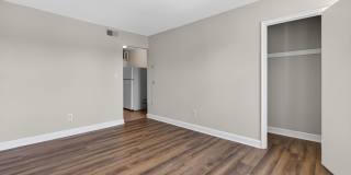 Bright 1 Bedroom Home with Refreshed Interior & In-Unit Laundry Gallery 7