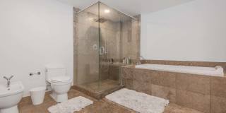 465 Brickell Avenue Gallery 26