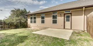 21501 Patton Ave Unit #B Lago Vista, TX 78645 Gallery 21