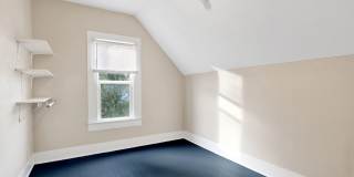 4 Bedroom, 1 Bathroom Home in the York Neighborhood for Rent! Gallery 23