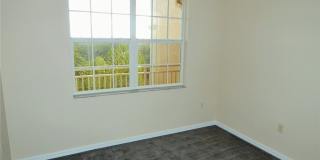 1113 Van Loon Commons Circle Gallery 11