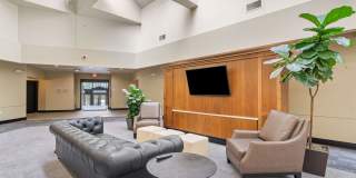 430 Oak Grove Gallery 30