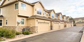 Spacious Townhome in Littleton Gallery 1