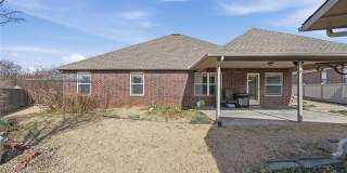 701 E Boston Street Gallery 24