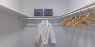 400 Gramercy Gallery 19