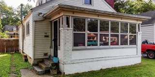 Welcome to 1161 Lincoln! 2 bedrooms & 1.5 bths Gallery 1