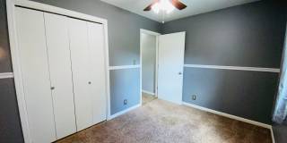 LARGE FENCED IN YARD!!! Gallery 23