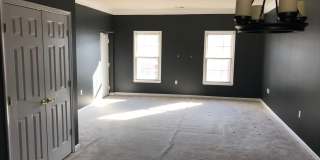 414 MAIN Street Gallery 4