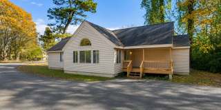 3 bedroom/ 3 bathroom- Mimosa Lane- W&M Law School Gallery 4