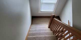 Beautiful 4 bedroom 2.5 house Gallery 11